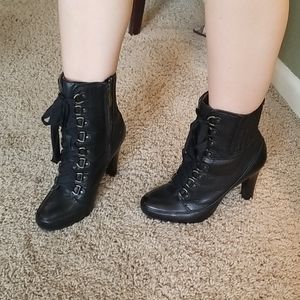 Donna Karen leather Boots size 8